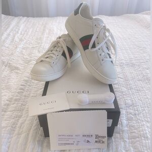 Authentic Gucci women’s Ace Sneakers